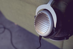 beyerdynamic DT 990 Edition 600 Ohm Over-Ear-Stereo Headphones. Open design, wired, high-end for use with headphone amplifiers