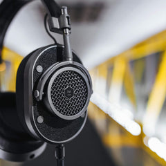 Master & Dynamic Award Winning MH40 Over-Ear, Closed Back Headphones with Superior Sound Quality and Highest Level of Design